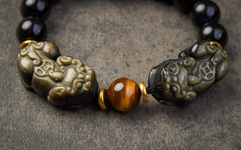 Feng Shui Pixiu： From Traditional to Modern, the Functional Characteristics and Cultural Inheritance of Different Forms (Hand String, Pendant, Ornament)
